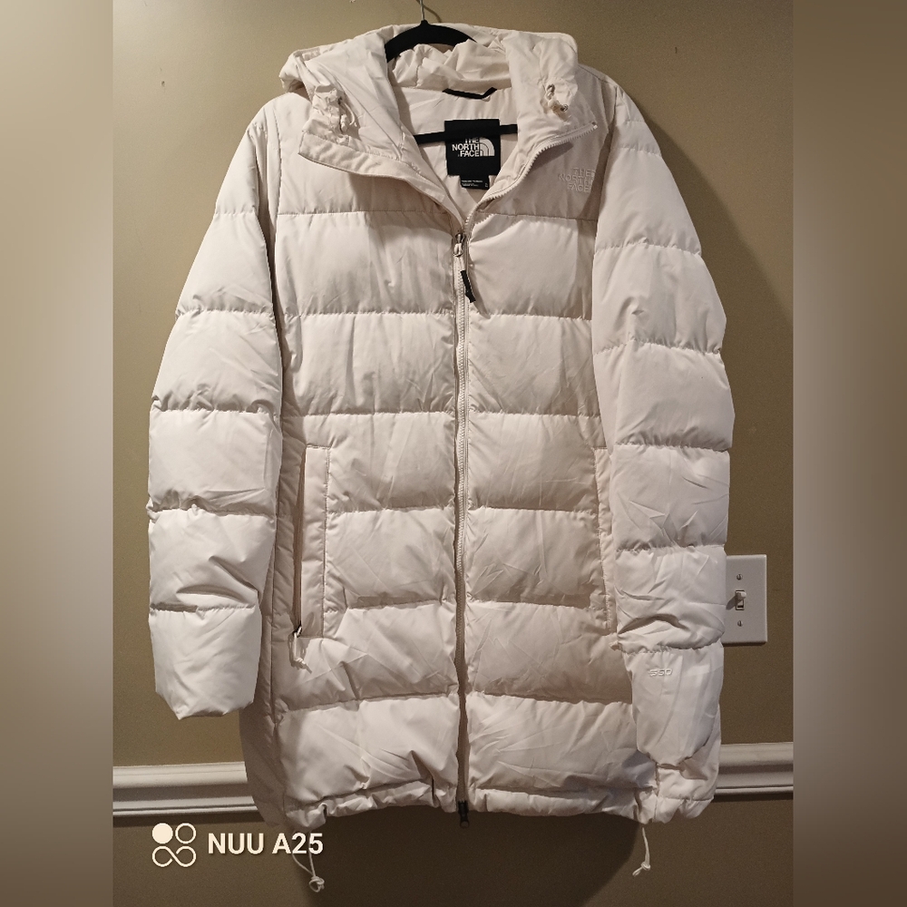 North Face Women’s 550 Cream Jacket